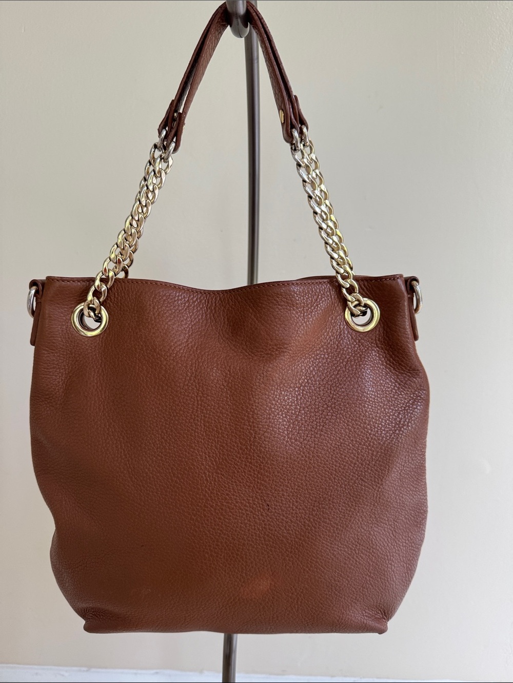 Michael Kors Women’s Brown Gold Chain-Handle Shoulder Bag - Picture 3 of 14